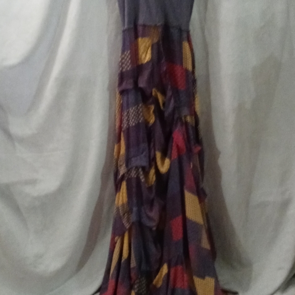 Handmade halter dress by NC designer - Picture 3 of 8